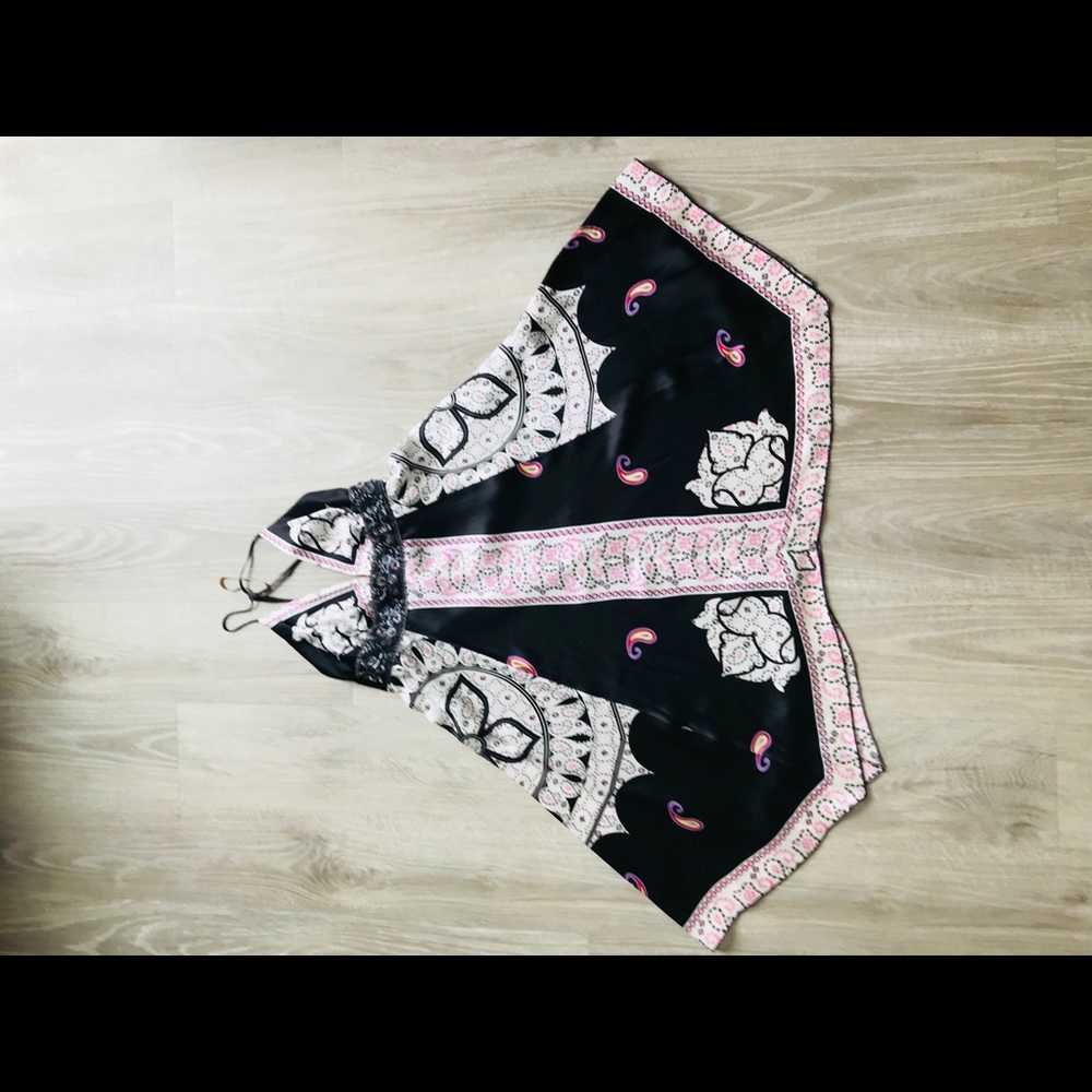 Dress XS: never worn!